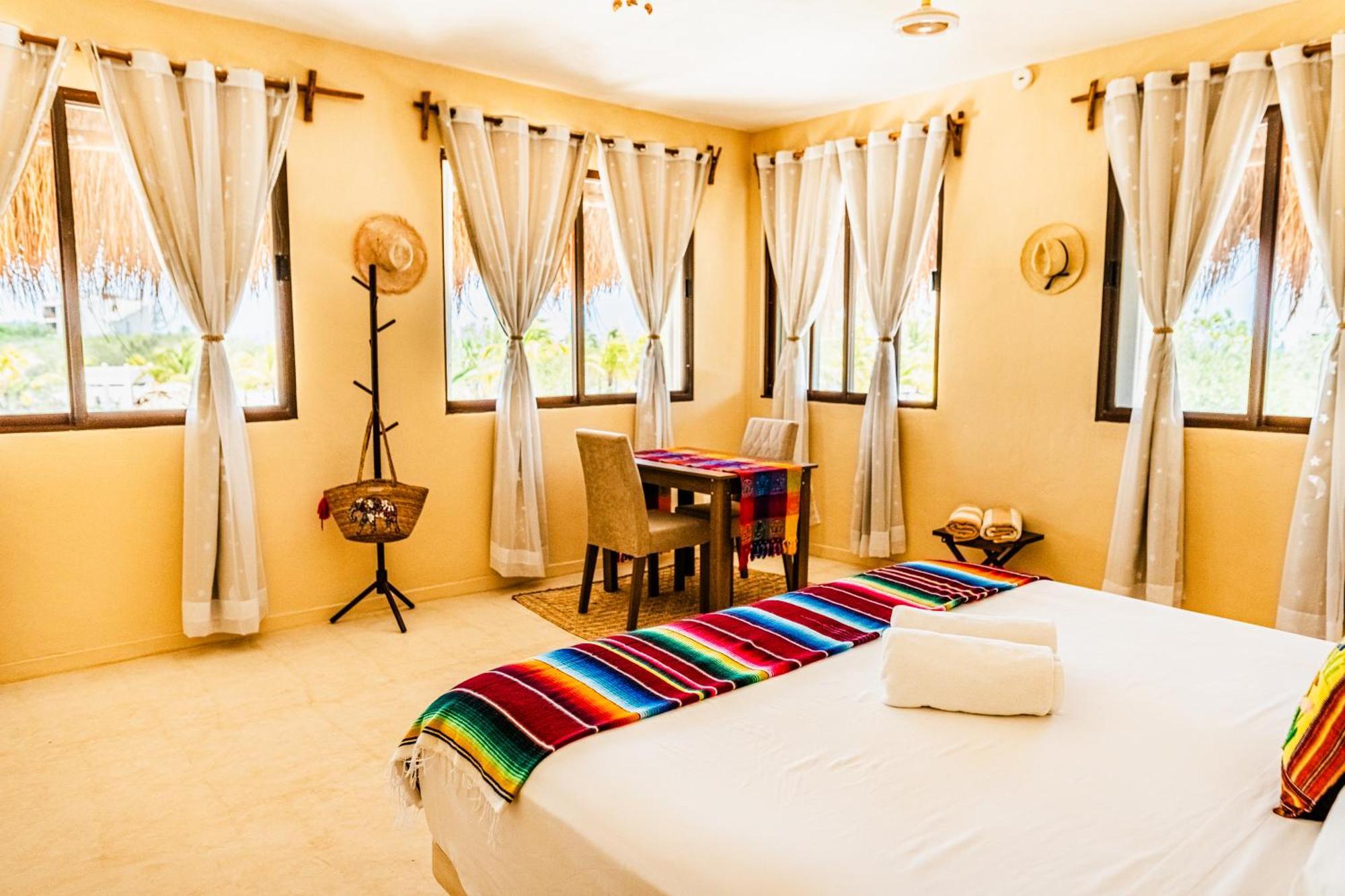 Atenea Holbox Buitenkant foto